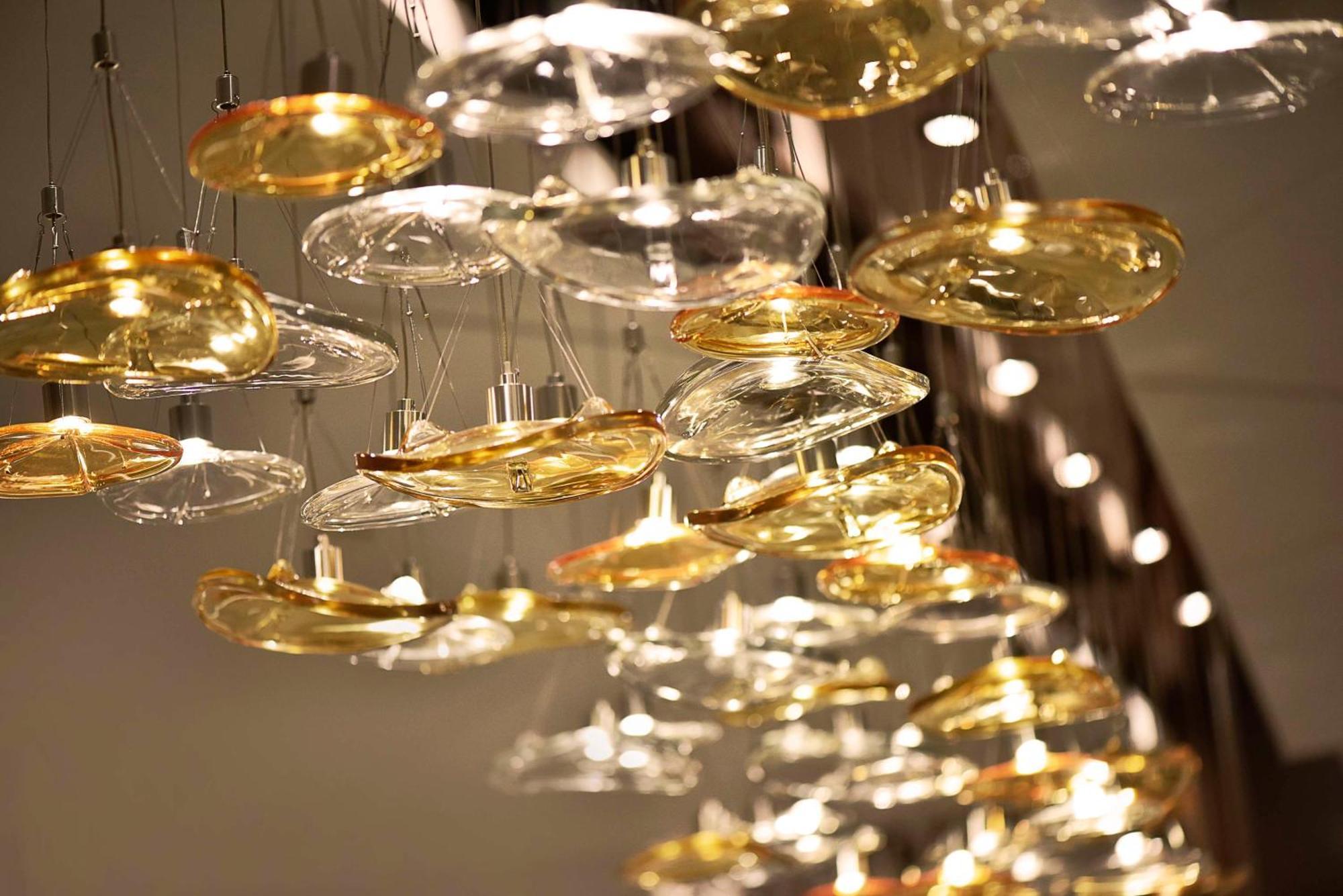 Hilton Bahrain Hotel Manama Exterior foto A chandelier
