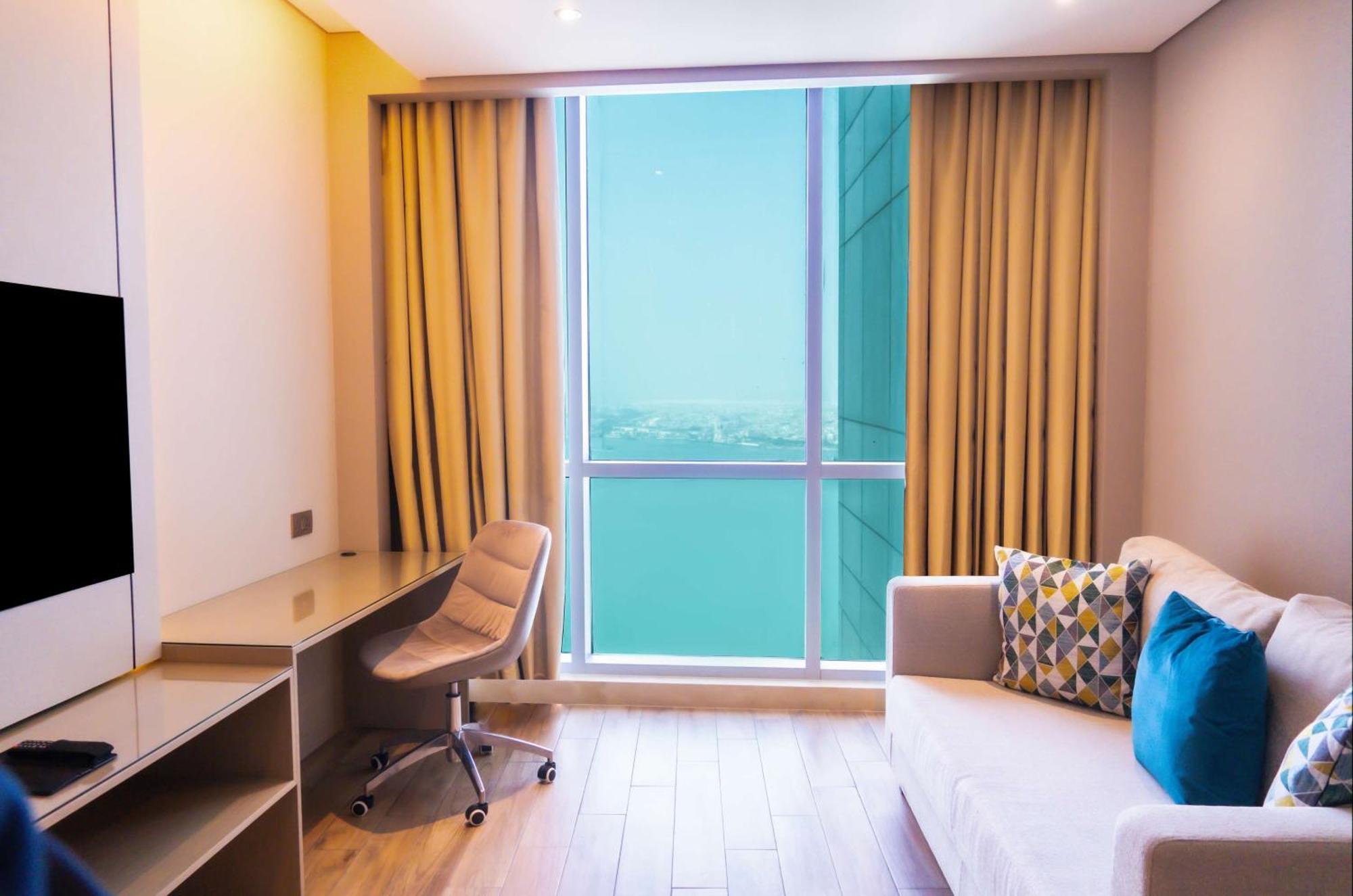 Hilton Bahrain Hotel Manama Exterior foto A room at the hotel